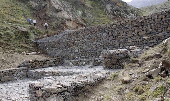 احداث بند کنترل سیلاب حوضه آبخیز دروازه قرآن شیراز