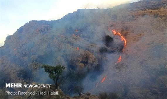 آتش‌سوزی در ارتفاعات «کوه کُر» سیمکان مهار شد