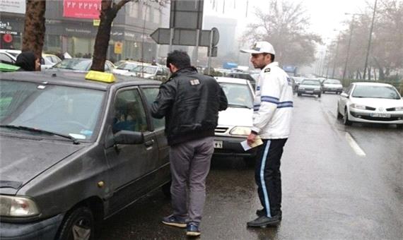 برگشت 6 هزار خودرو از مبادی ورودی شهر‌های استان فارس/پلمپ 137 واحد صنفی متخلف