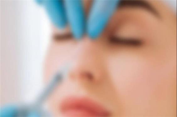 بروز چه علائمی بعد از تزریق ژل و فیلر خطرناک است
