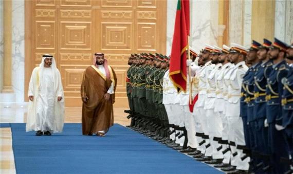 فارن افرز: برای موفقیت دیپلماسی، نیروهای آمریکا از خلیج‌فارس خارج شوند