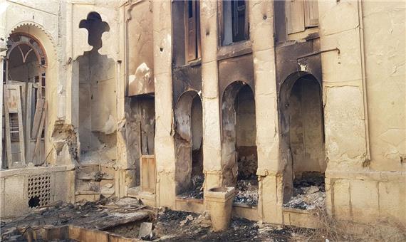 بخشی از خانه تاریخی حاج علی اکبر در لارستان آتش گرفت