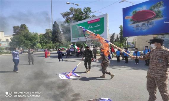 پرچم ننگین غاصبان قدس در شیراز به آتش کشیده شد + تصاویر
