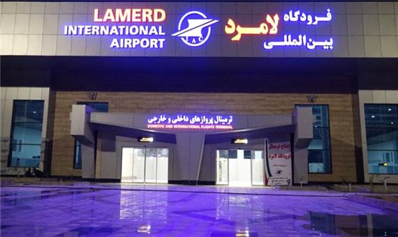 توفان به تاسیسات فرودگاه لامرد فارس زیان رساند
