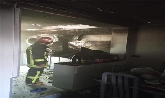 آتش سوزی هتل آپارتمان 3 طبقه در شیراز