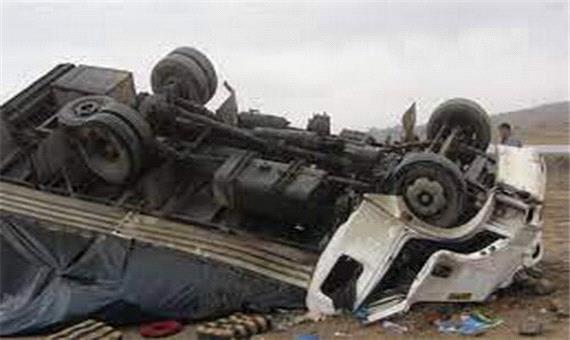 سقوط کامیون به دره در فارس پنج کشته داشت