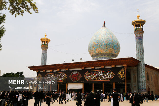 برگزاری مراسم عزاداری اربعین حسینی در حرم شاهچراغ (ع)