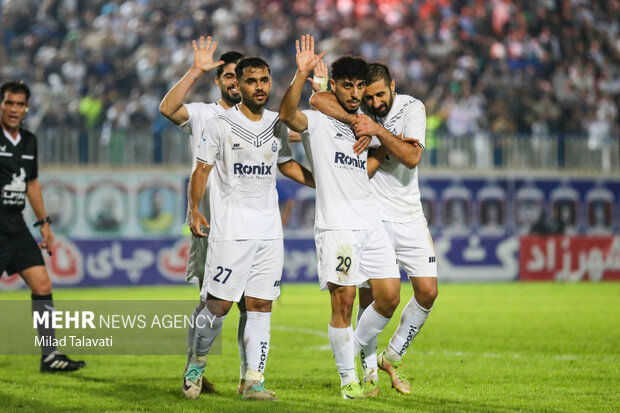 ملوان با ۵ غایب برابر ذوب‌ آهن صف‌آرایی می‌کند