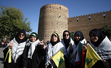 طنین فریاد‌های مرگ بر آمریکا در فارس می‌پیچد