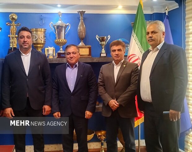 استقلال شروع به دویدن کرد!