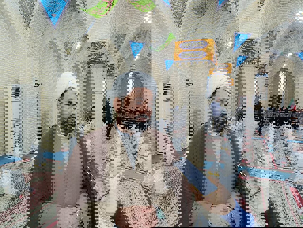 زارع: خیرین فارسی ۴ میلیارد ریال کمک معیشتی به نیازمندان اهدا کرد