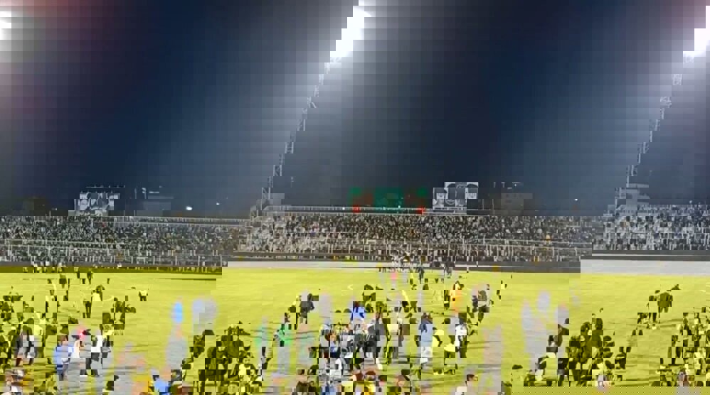 مرور تصویری رویدادهای دیدار دو تیم خیبر و استقلال