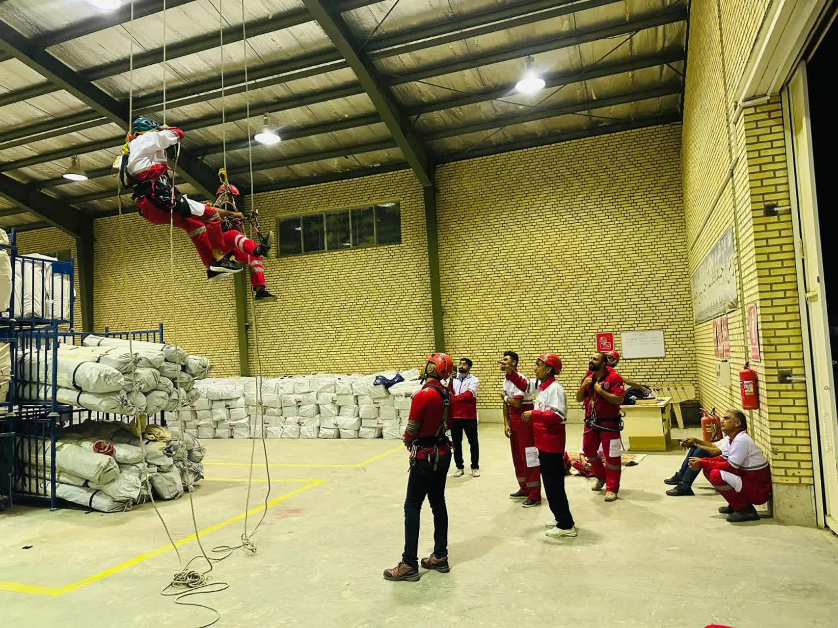 برگزاری دوره تخصصی هلال احمر در خنج