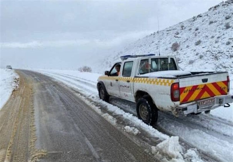 تداوم عملیات برف‌روبی در محور‌های کوهستانی فارس