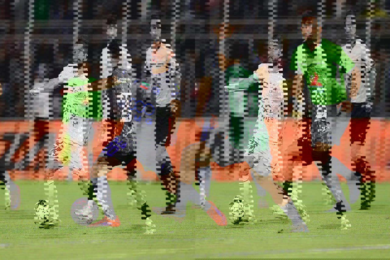 انتقاد مهاجم سابق استقلال از چند بازیکن/ تعویض‌های ساپینتو بی‌اثر است!