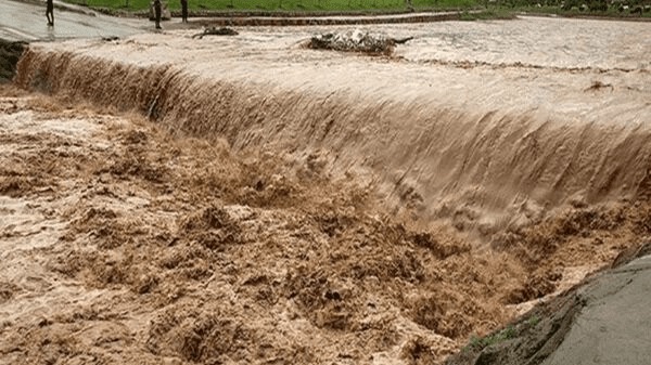 جبران خسارت‌های آبگرفتگی لارستان در دستور کار