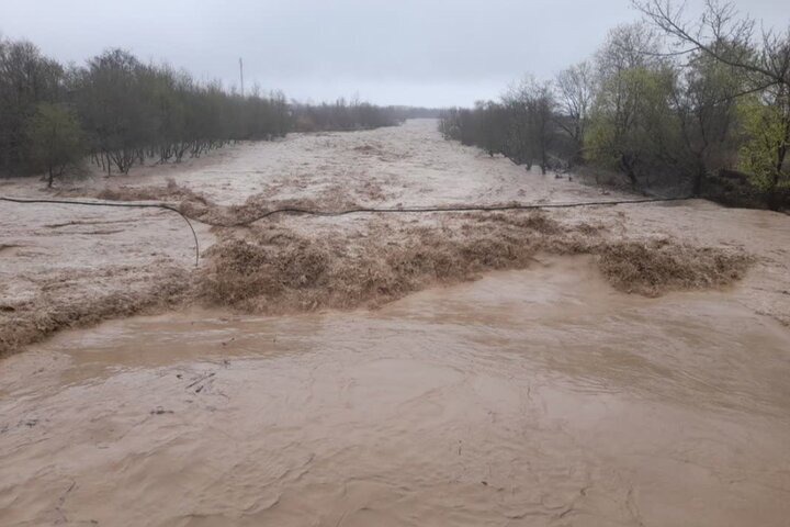 آبرسانی به شهرستان‌های جنوب فارس در حال انجام است