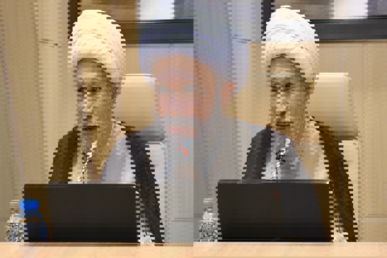 آیت الله دژکام: دانشگاه‌ خط مقدم تبیین حاکمیت الهی است