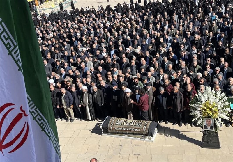 پیکر استاندار اسبق فارس در حرم شاهچراغ(ع) به خاک سپرده شد