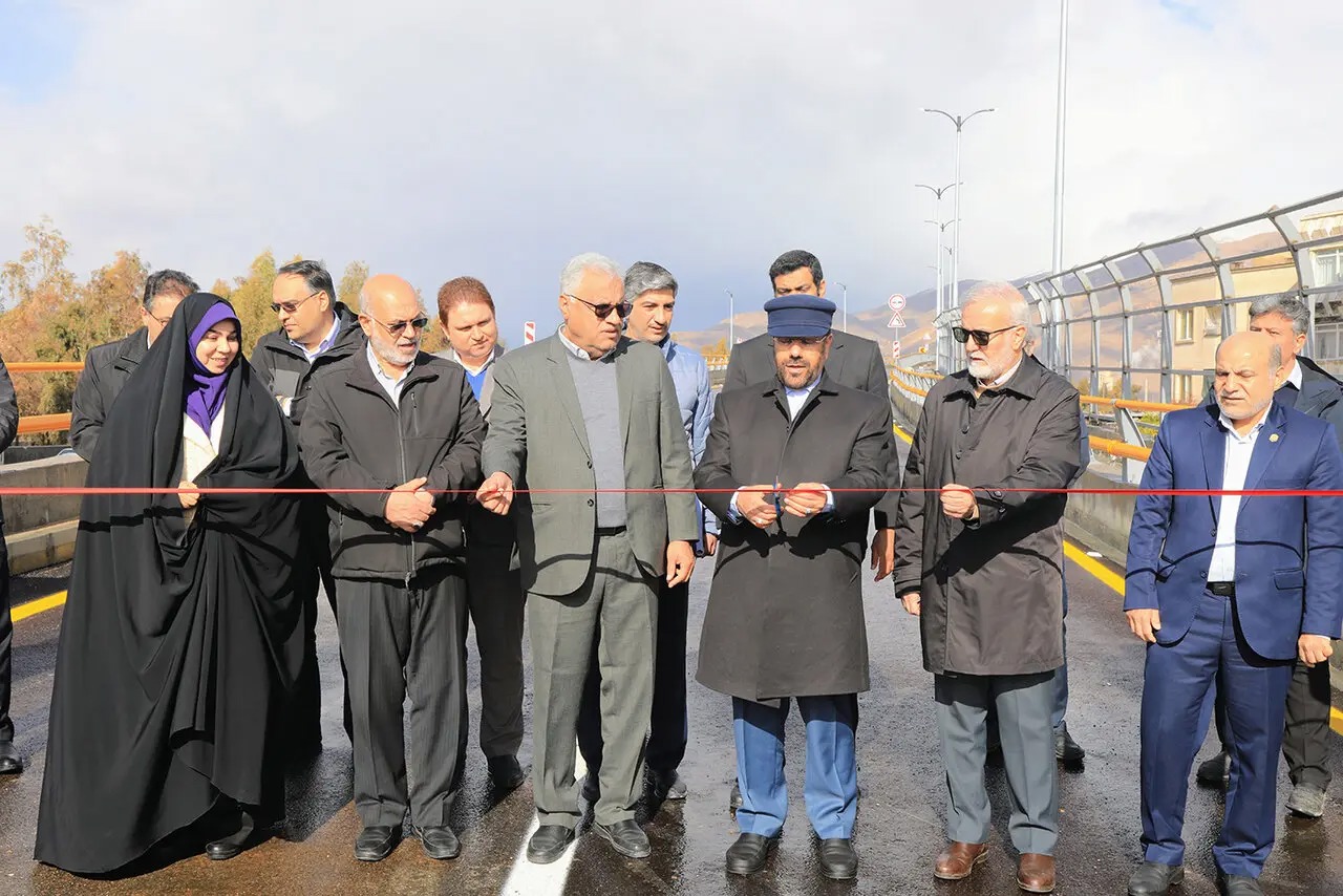 افتتاح ۶۵۲ پروژه شهری و ۳۷۵ پروژه روستایی در استان فارس با دستور رئیس جمهور