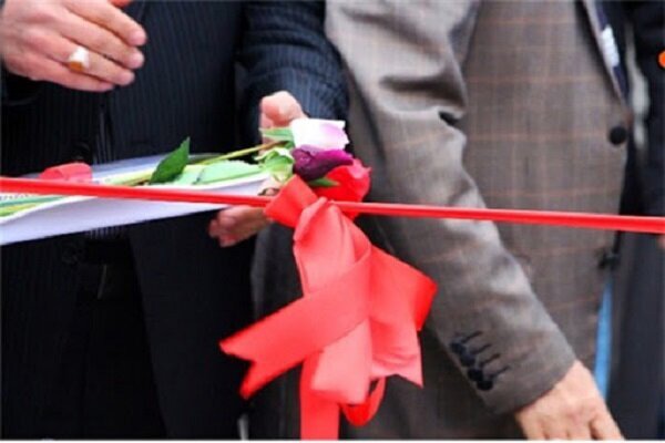 افتتاح یا آغاز ساخت چند طرح عمرانی، صنعتی و ورزشی در قیر و کارزین