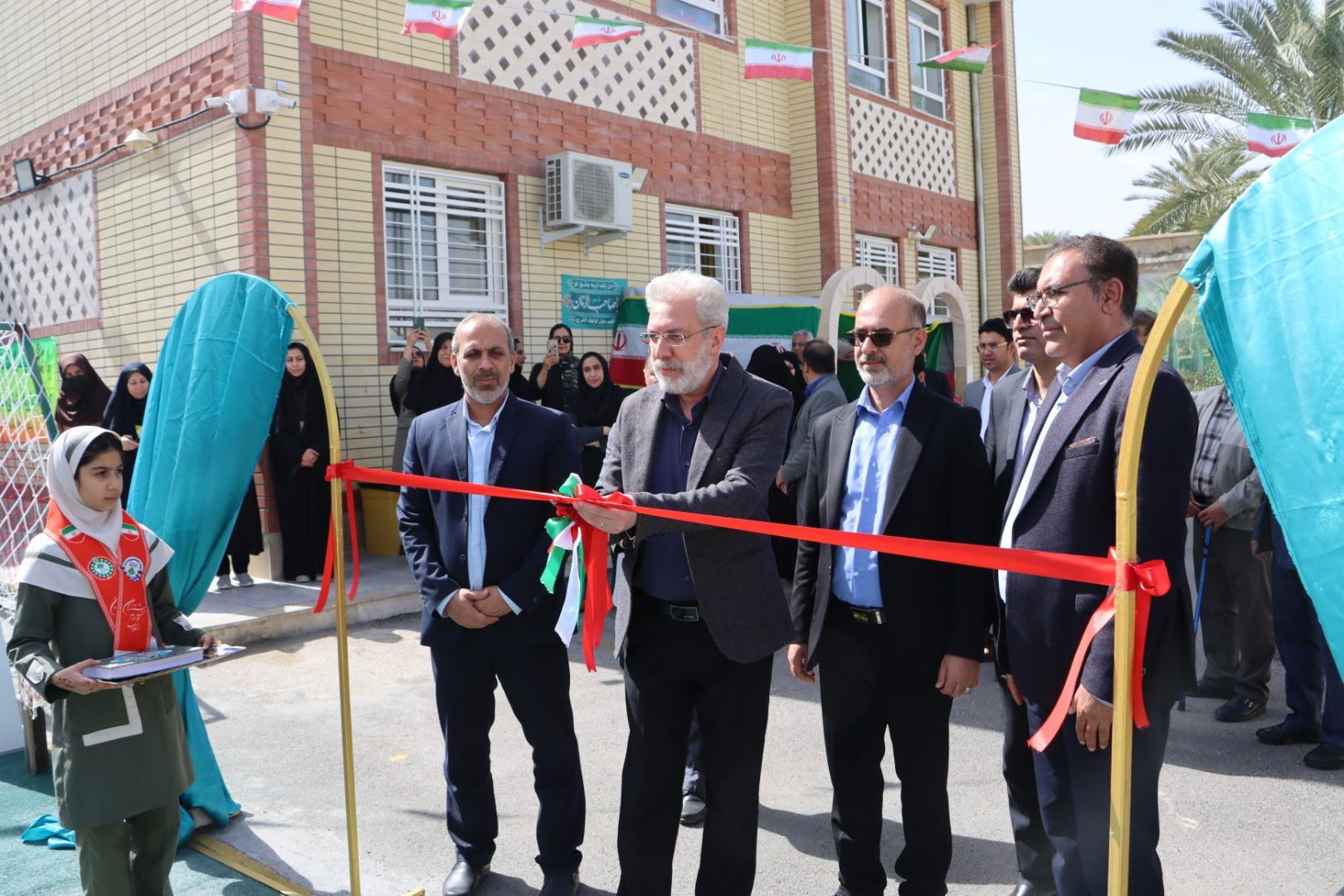 افتتاح ۳ طرح ورزشی در لارستان استان فارس