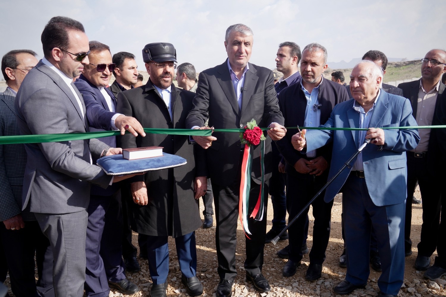 بهره برداری از مرحله نخست نیروگاه خورشیدی فیروزآباد