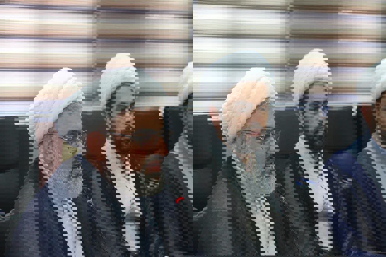 نماز؛ راهکار کم‌هزینه و اثرگذار برای آرامش جامعه است