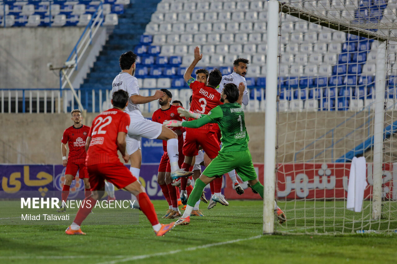 پیروزی اقتصادی ارزشمند تراکتور برابر گل گهر/ بازگشت تبریزی ها به صدر