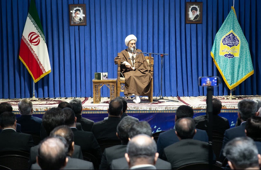 کار جهادی اولویت اول مدیران فارس باشد