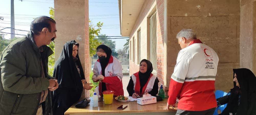 ارائه خدمات سلامت به اهالی شهرستان قیروکارزین