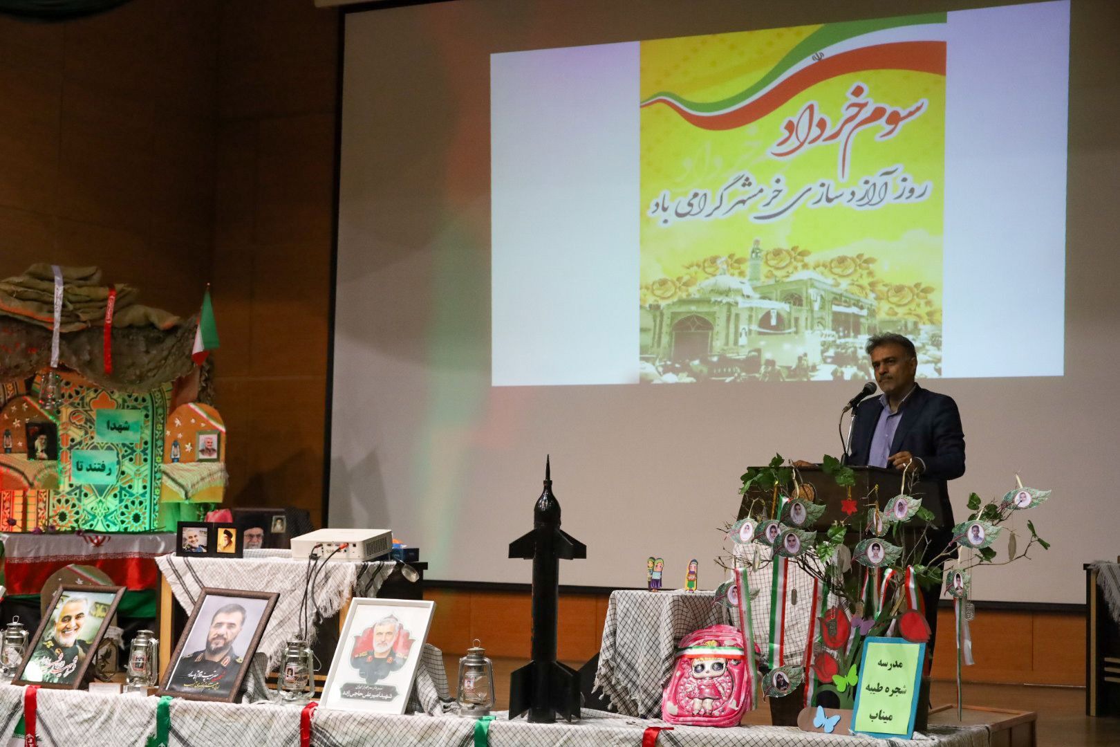 اعتراض دانش آموزان فارسی به دبیرکل سازمان ملل در کشتار دانش آموزان ایرانی در جنگ تحمیلی اخیر به ۴۰ هزار نامه رسید