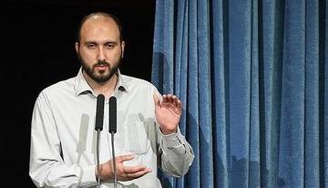 جوانی که با مدیریت شبکه سه با تجربه شد! علی فروغی کیست؟
