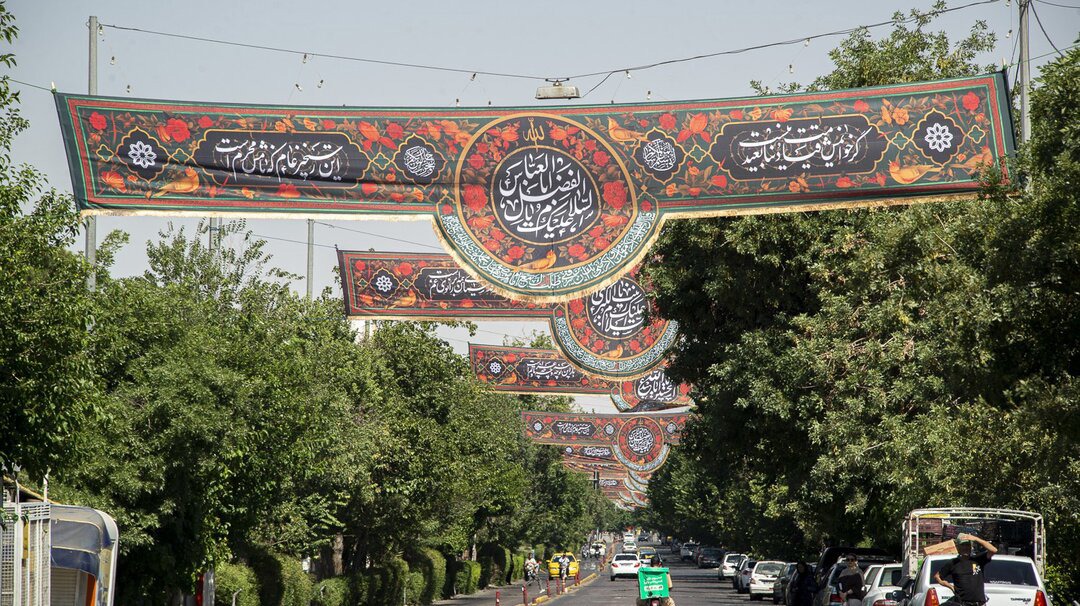 شیراز در سوگ محرم سیدالشهدا(ع) سیاه‌پوش شد
