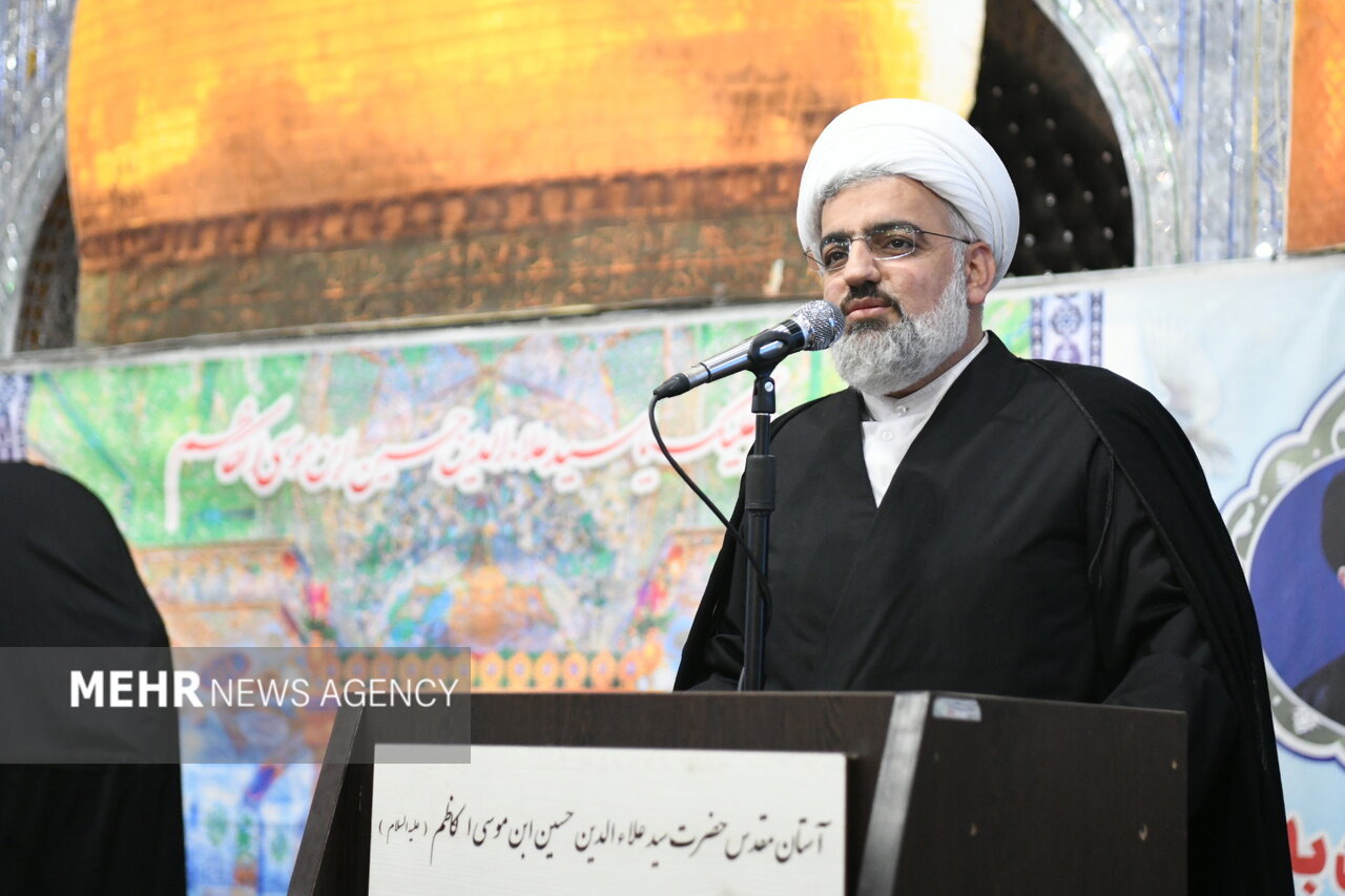 پیروی از راه حضرت زینب(س) رمز ایستادگی ملت ایران است