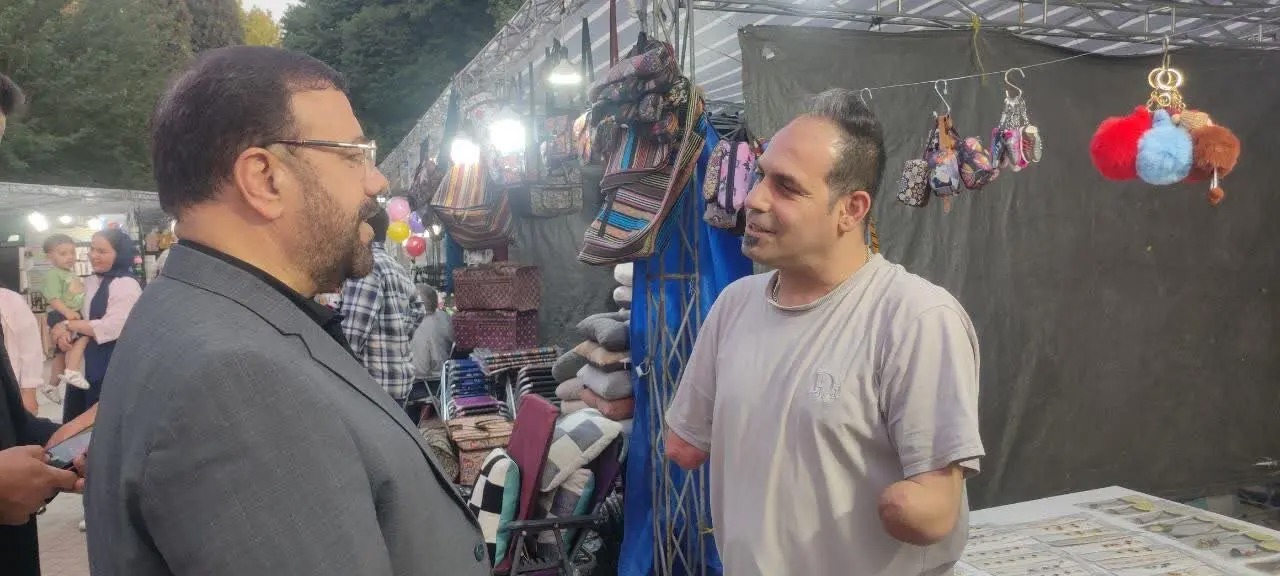 بازدید استاندار فارس از بازارچه‌های عرضه کالا و دیدار با صاحبان مشاغل خانگی
