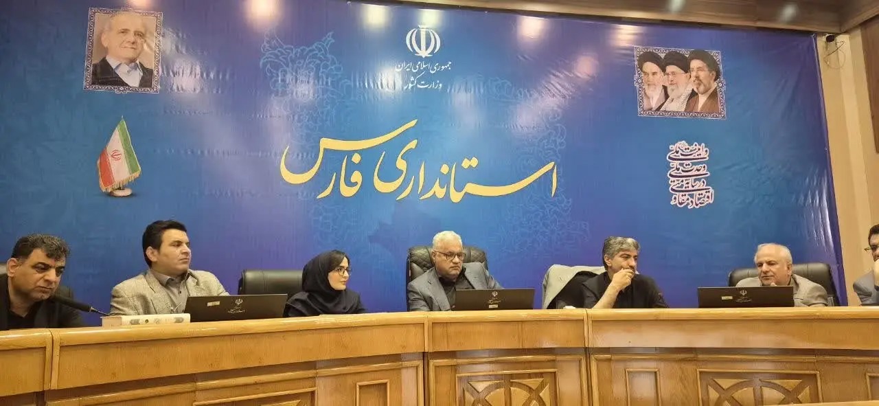 شتاب‌بخشی به رونق تولید و اشتغال در پهنه استان فارس