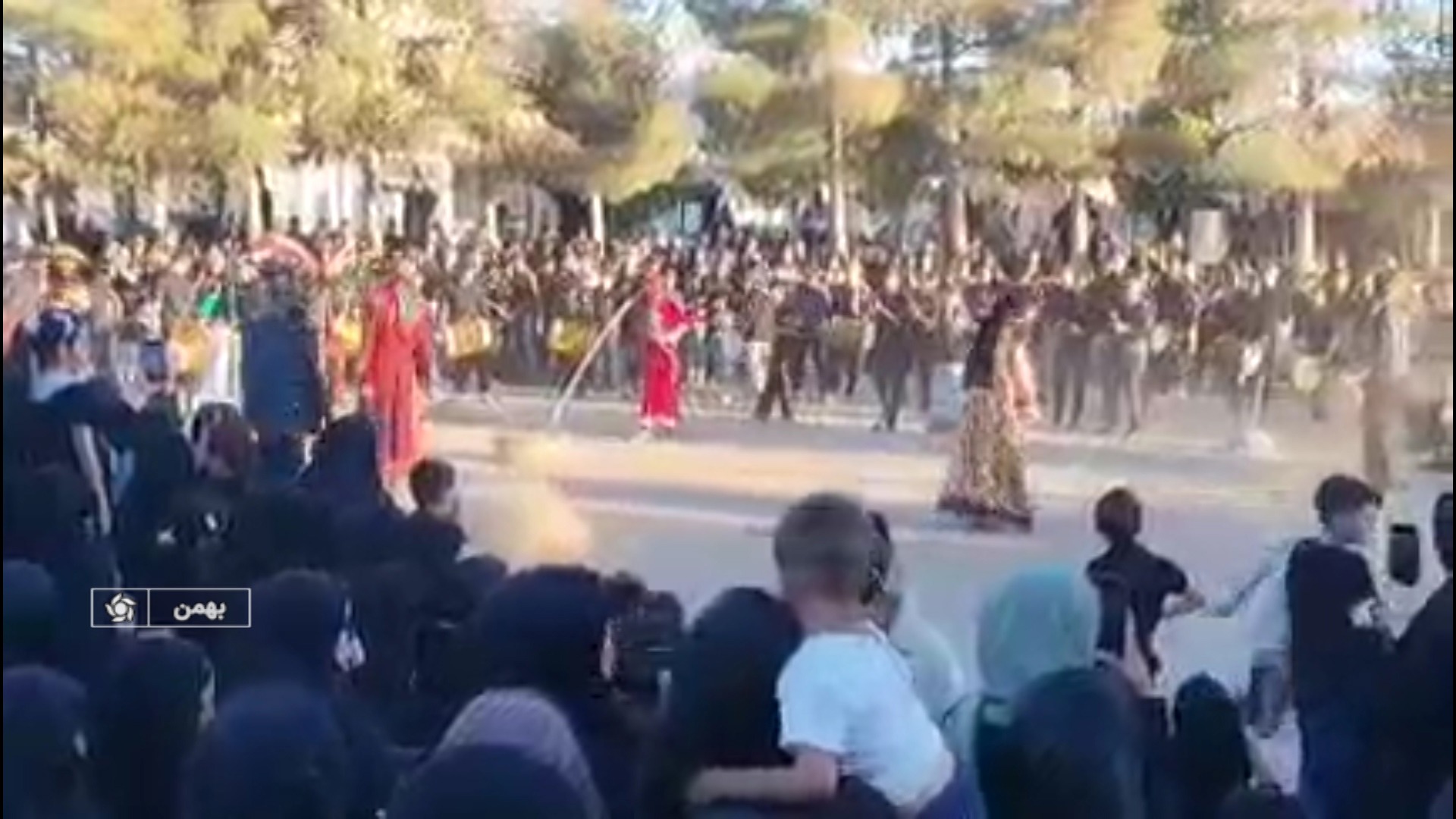 برپایی مراسم خیمه سوزان حسینی در شهر بهمن آباده