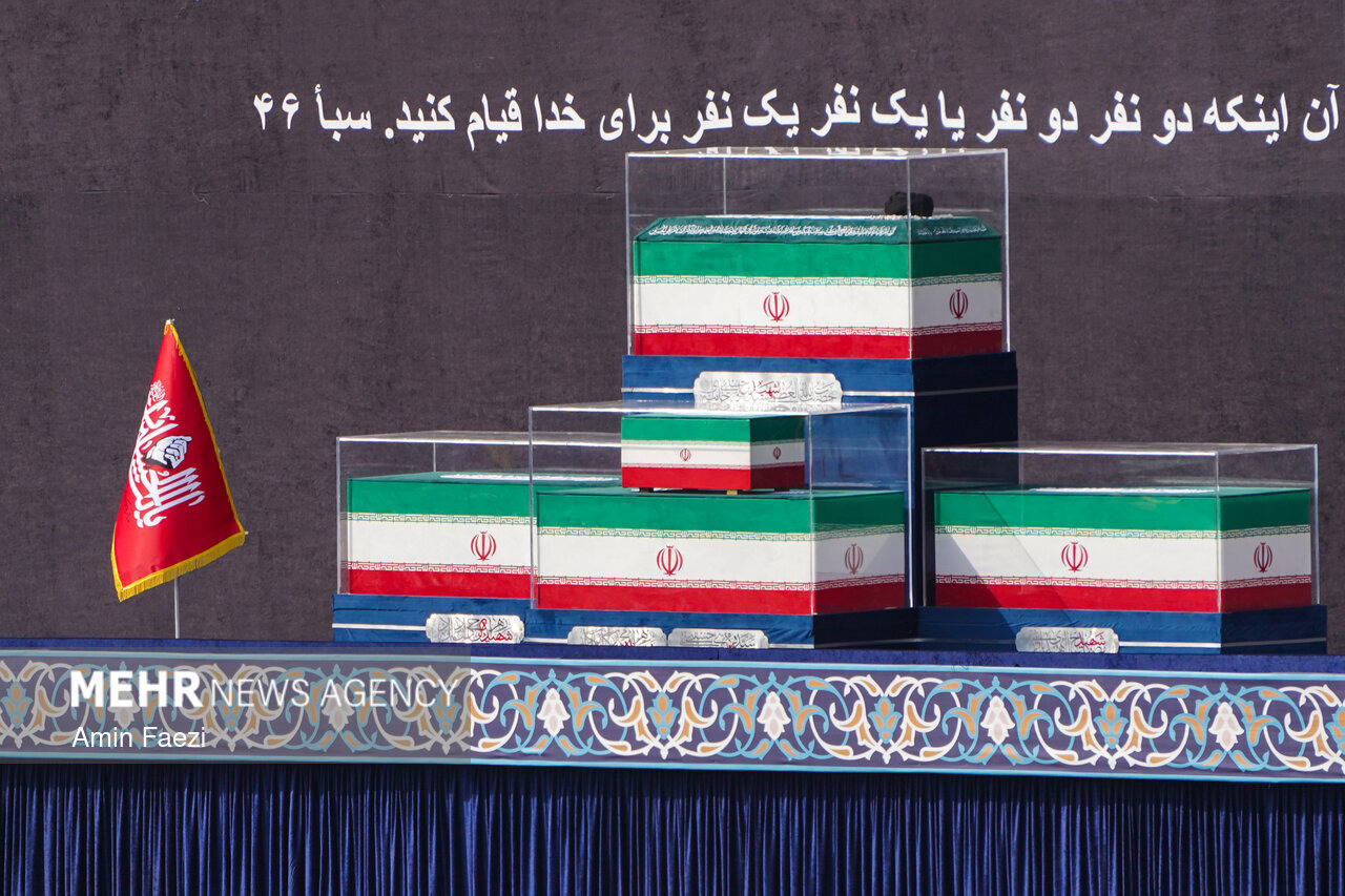 اعزام کاروان ۵۰ هزار نفری شیرازی‌ها برای مراسم تشییع «آقای شهید ایران»