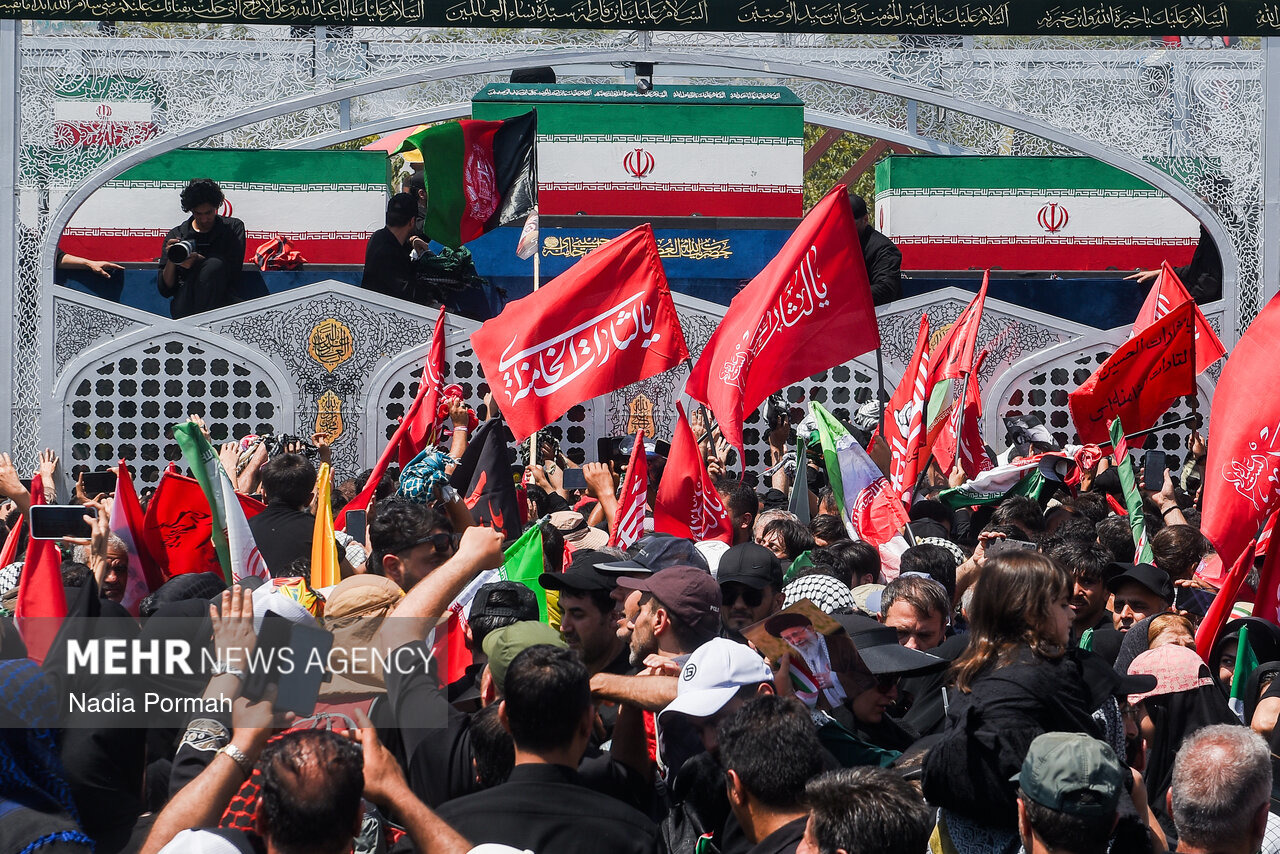 تشییع رهبر شهید انقلاب؛ از سوگ ملی تا دشمن‌شناسی تاریخی