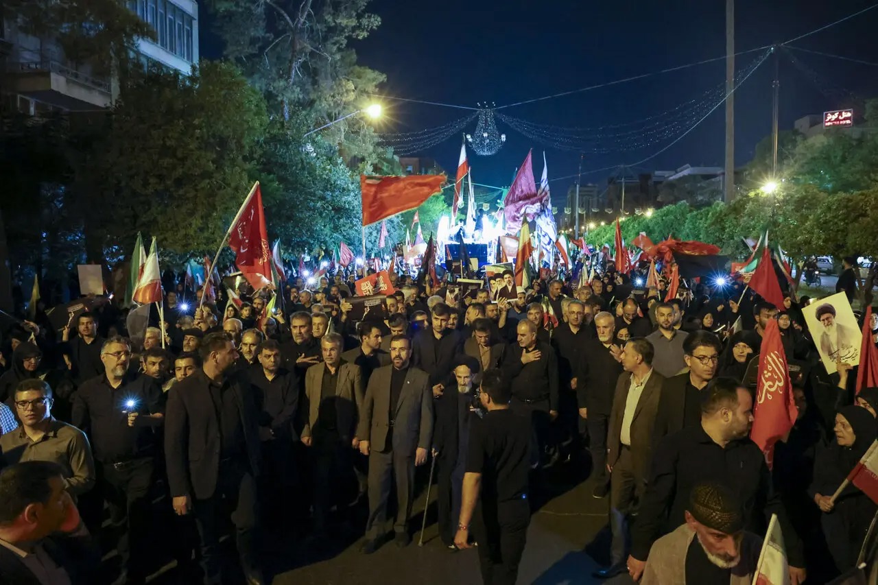 حضور استاندار فارس در آیین شام غریبان رهبر شهید انقلاب(قدس‌سره)