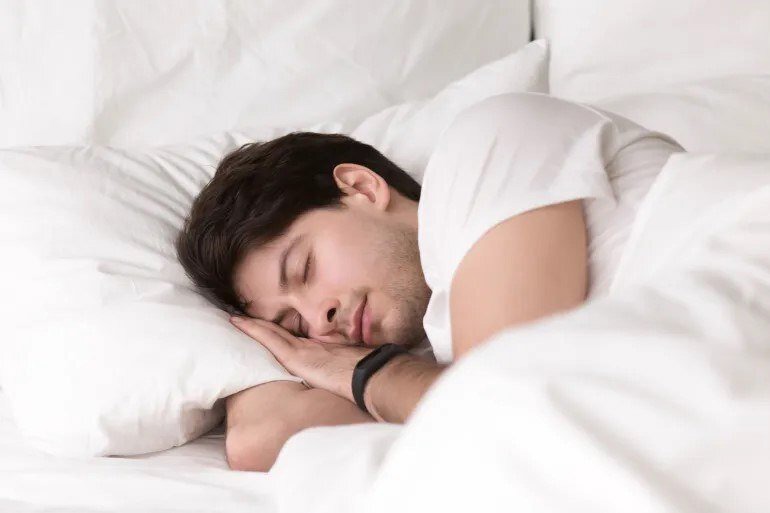 چگونه اختلالات خواب منجر به آلزایمر می‌شود؟