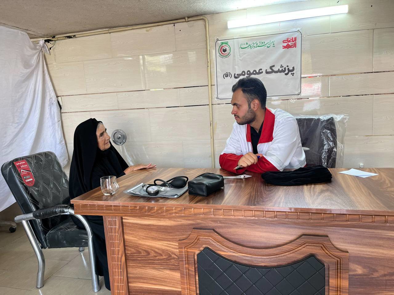 ارائه خدمات رایگان سلامت به هزار نفر در شمال فارس
