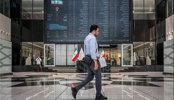 بورس با عبور از ۵ میلیون و ۶۰۰ هزار باز هم رکورد تاریخی زد