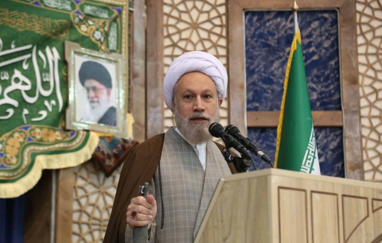 آیت‌الله دژکام:اختلاف سیاسی نباید بهانه‌ای برای میدان‌دادن به دشمن شود