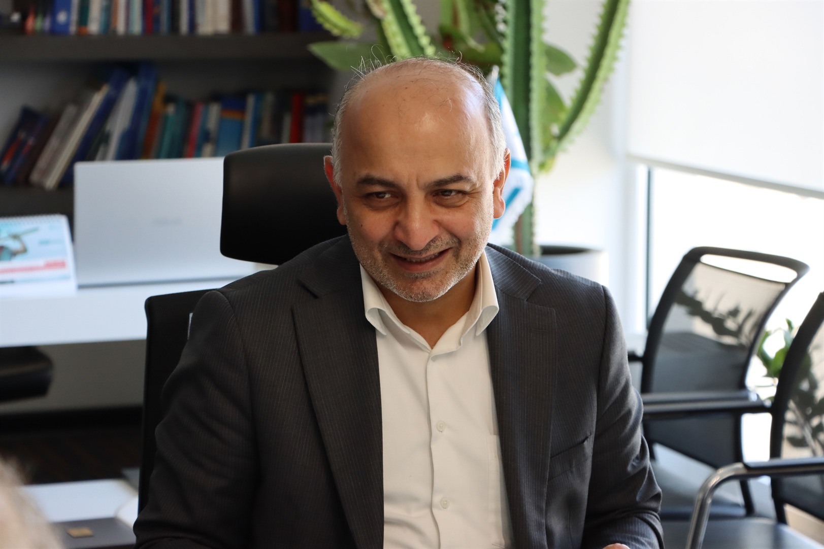 مدیرعامل بیمه دی: بخشی از توفیقات ما مرهون جامعه پزشکی است / تجلیل از پزشکان همکار بیمه دی در روز پزشک