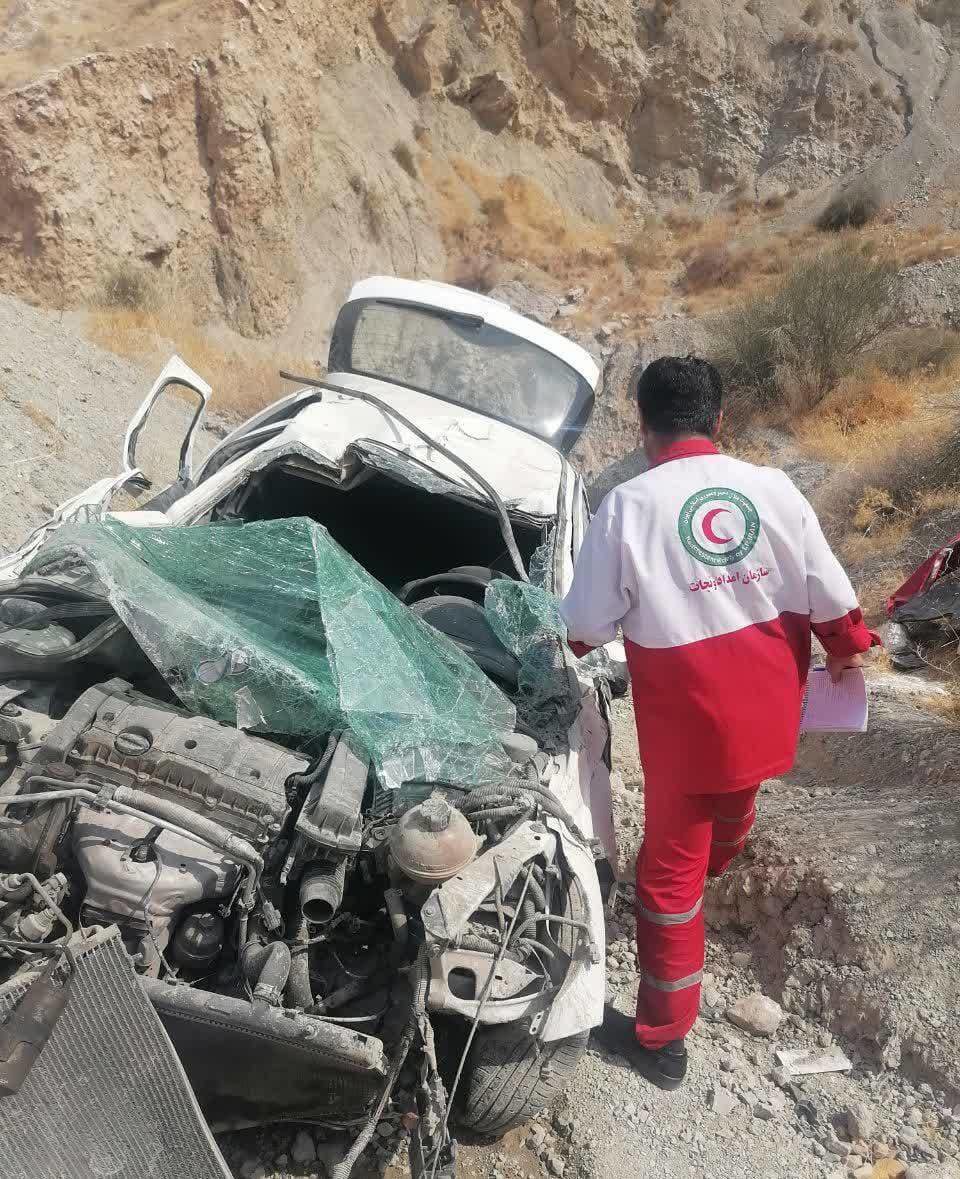 انحراف سواری در جاده کازرون به کنارتخته با ۳ مصدوم | آخرین خبر
