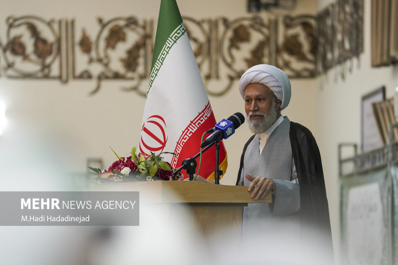 آیت‌الله دژکام: وحدت اسلامی باید از شعار به اقدام و عمل برسد