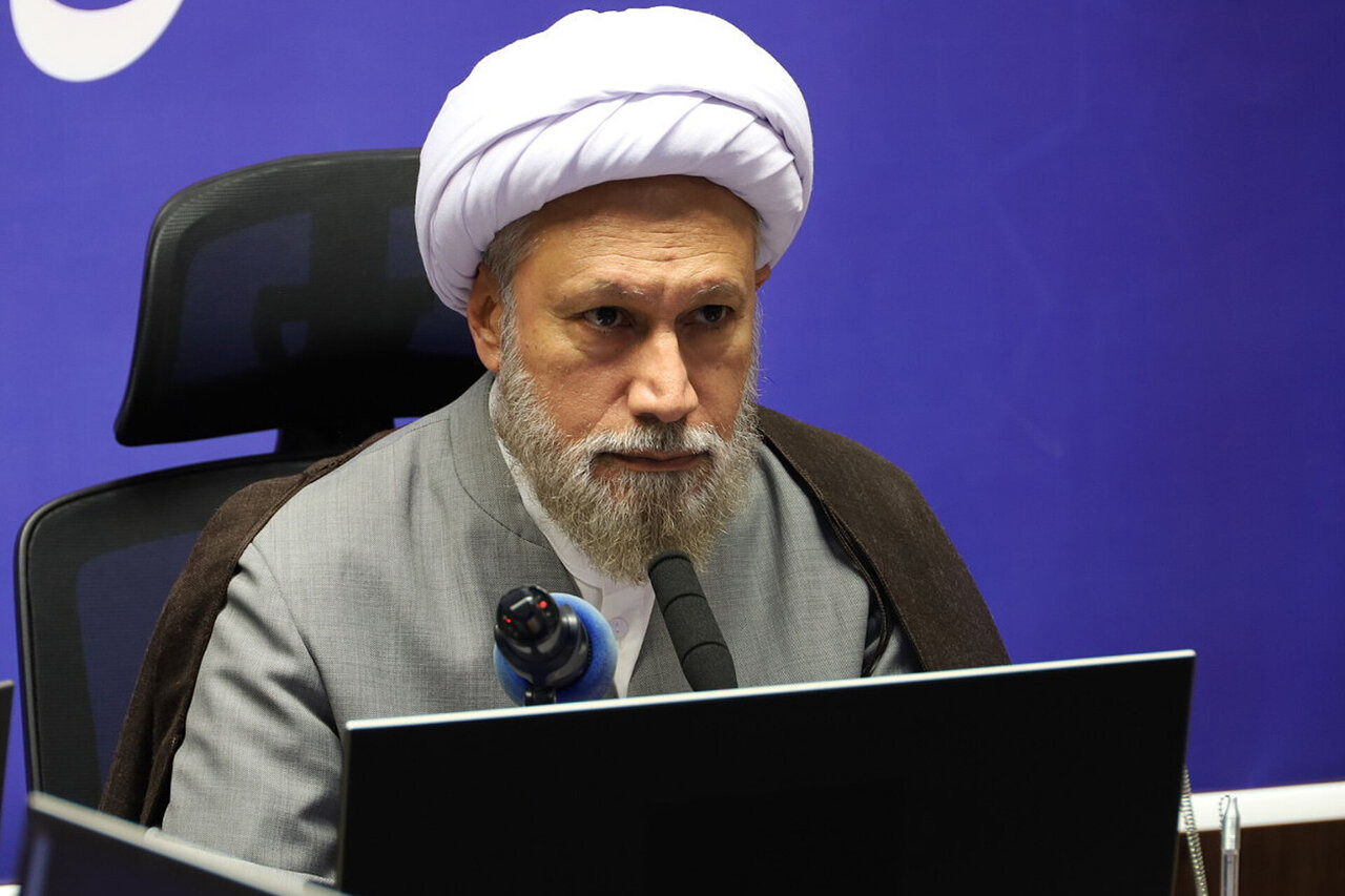 آیت الله دژکام: نباید «آموزش» سایه خود را بر «پرورش» بیندازد