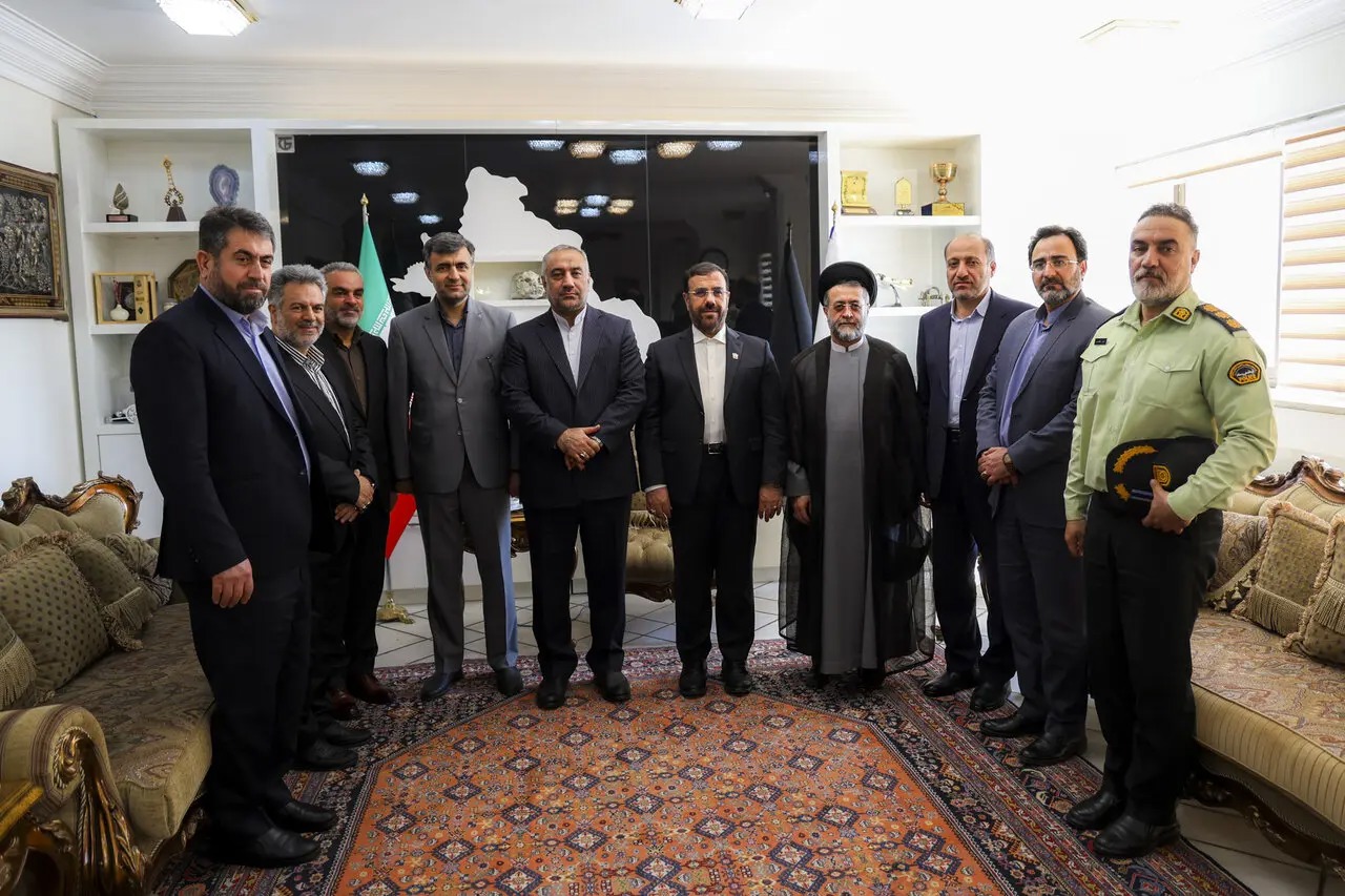 رئیس سازمان‌ زندان‌ها و اقدامات تأمینی و تربیتی کشور با استاندار دیدار کرد